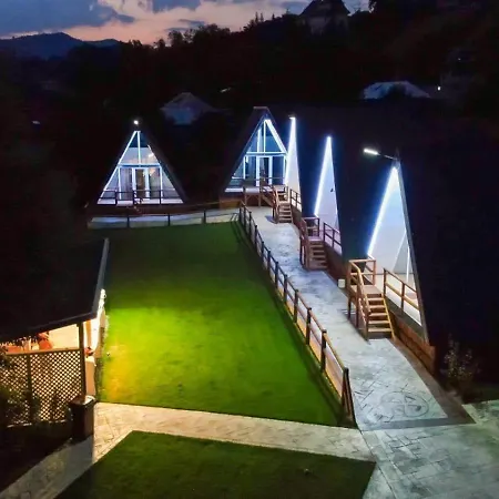 La Casute Luxury Villa Piatra Neamt Exterior photo